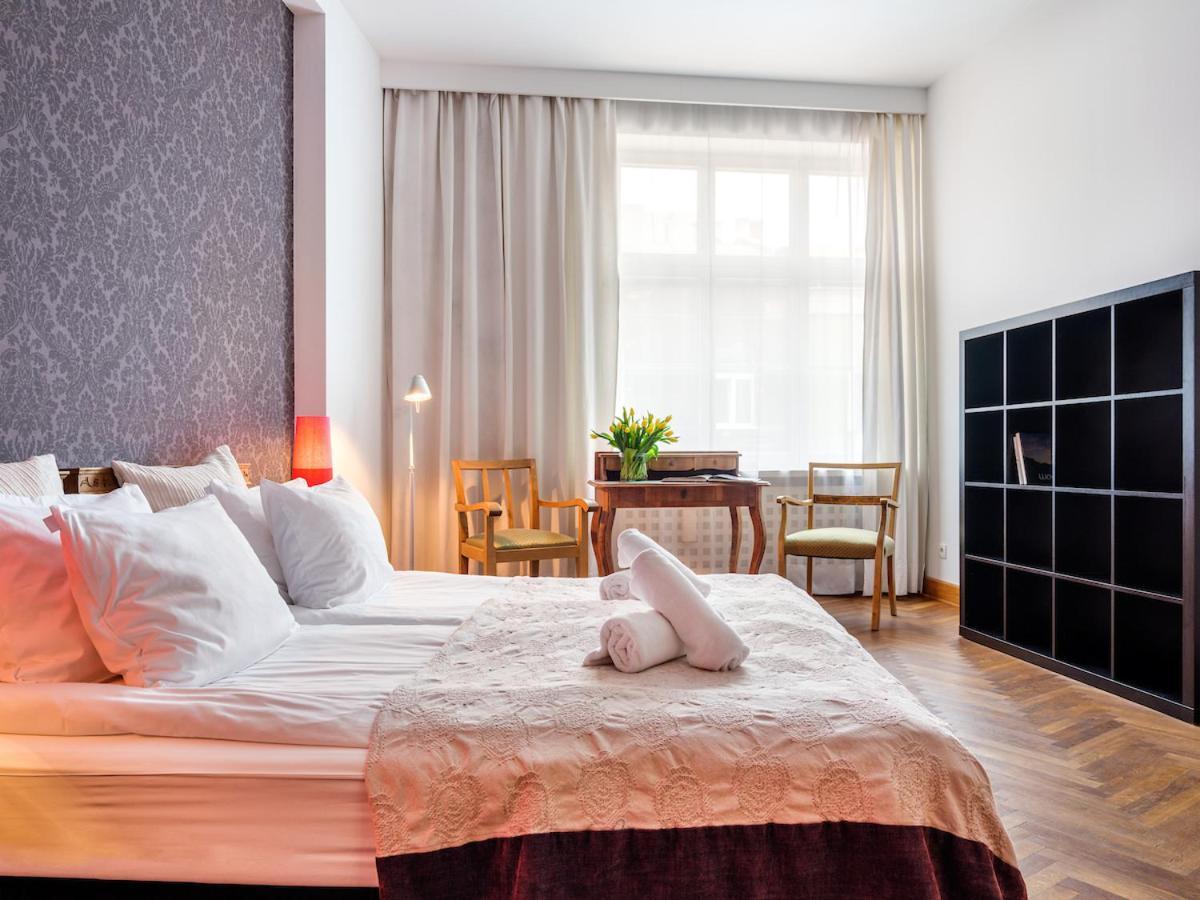 Tyzenhauz Apartments Krowoderska Street Краков Экстерьер фото