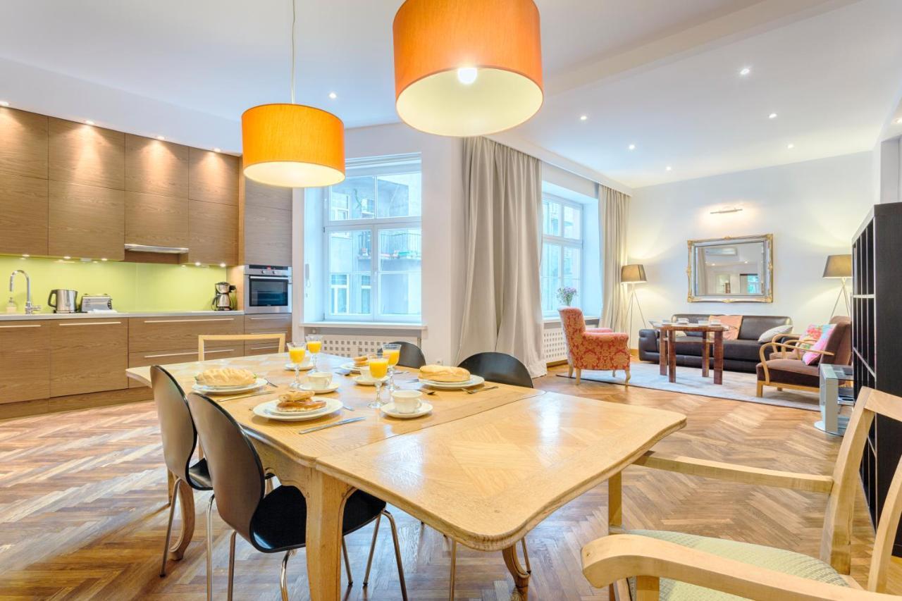 Tyzenhauz Apartments Krowoderska Street Краков Экстерьер фото
