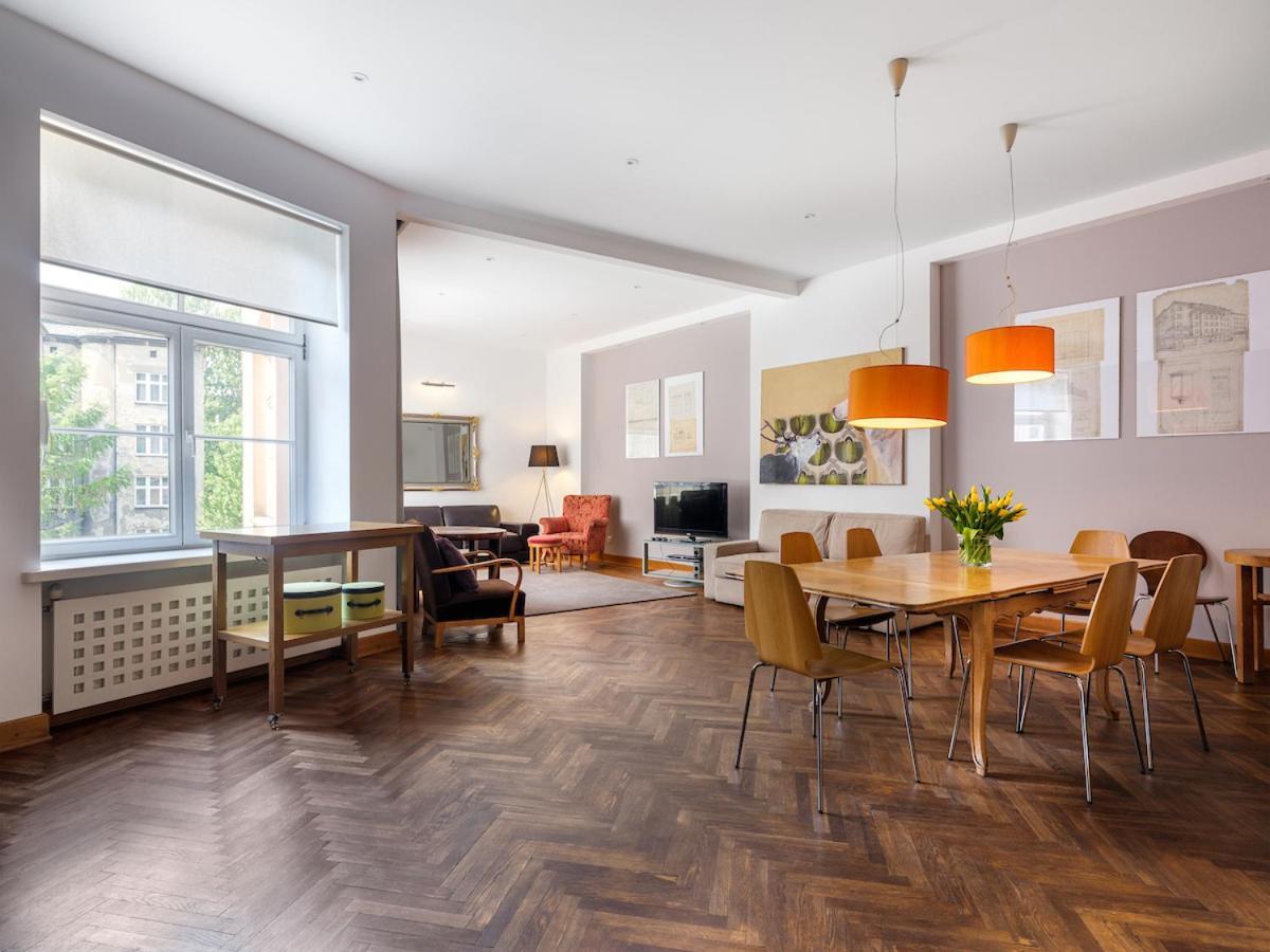 Tyzenhauz Apartments Krowoderska Street Краков Экстерьер фото