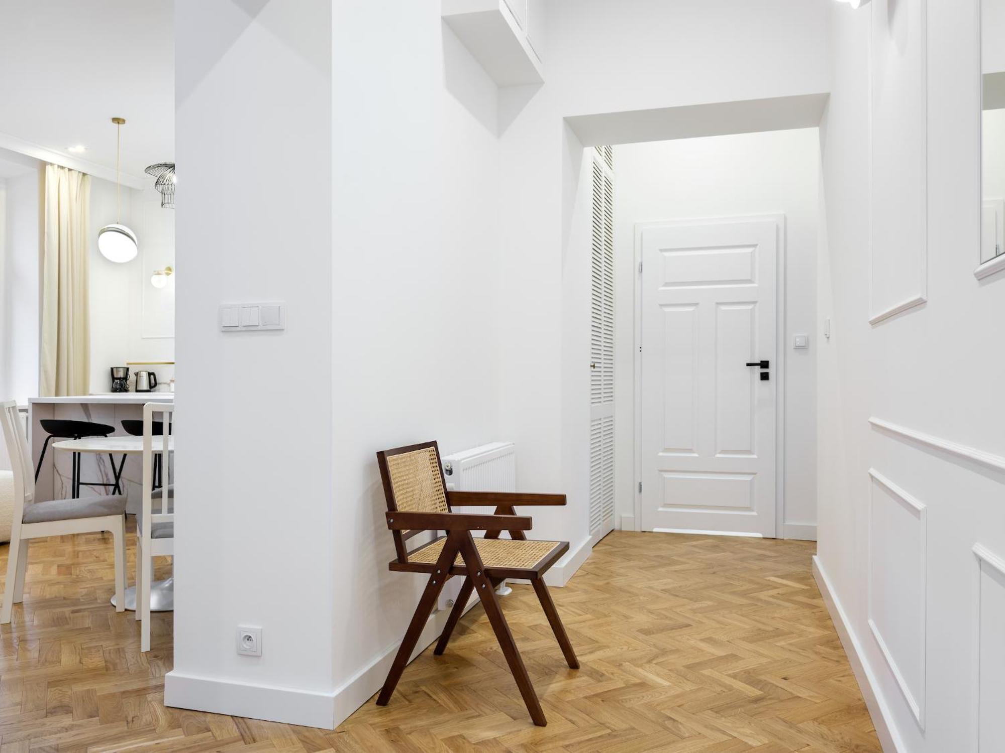 Tyzenhauz Apartments Krowoderska Street Краков Экстерьер фото